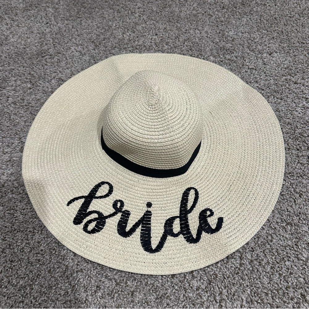 Bride floppy hat
